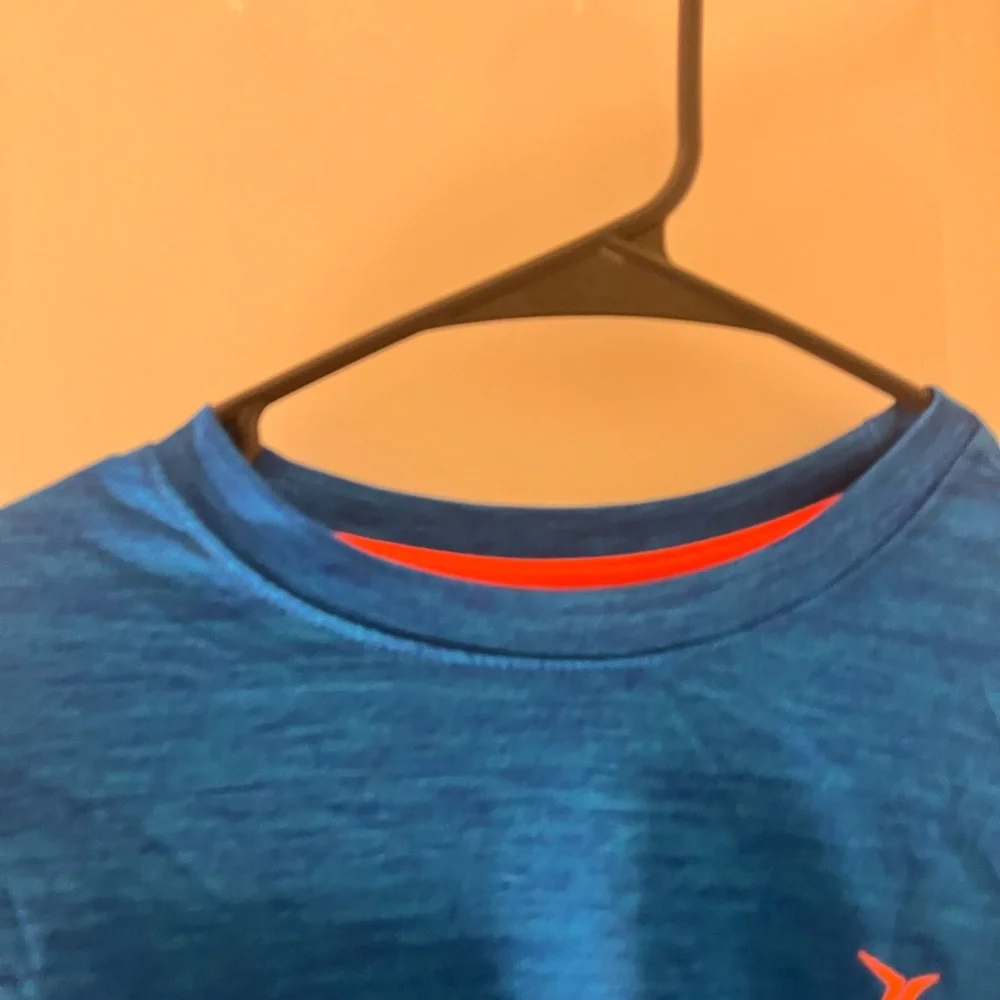 Old Navy Boys Active Long Sleeve T-Shirt Size L 10-12 Blue